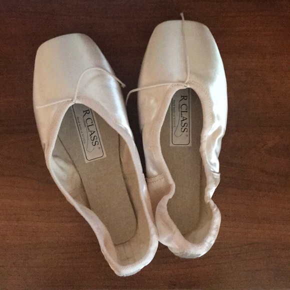 Russian Pointe Shoes Russian Pointe Muze Pointe Shoes Poshmark